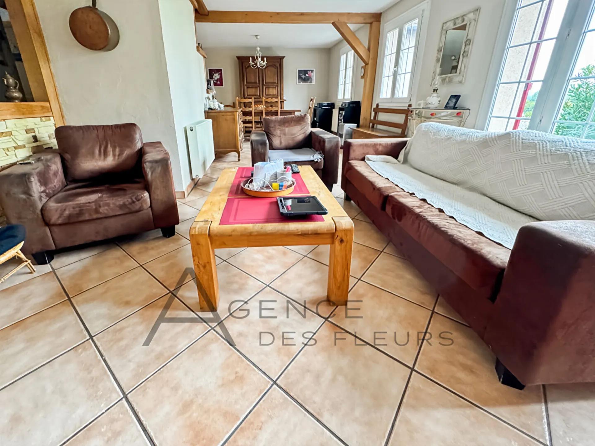 À vendre, maison de 94 m² sur un terrain de 1233 m²sur la commune de Saint-Aubin-les-Elbeuf