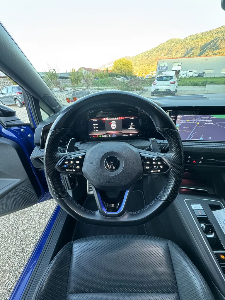 GOLF 8 R PERFORMANCE / DSG 7 / TOIT OUVRANT / DYNAUDIO / ACC/DCC / MILTEK