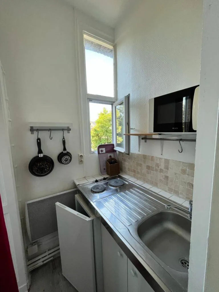 Situé au 21 rue Guy de Maupassant à Rouen