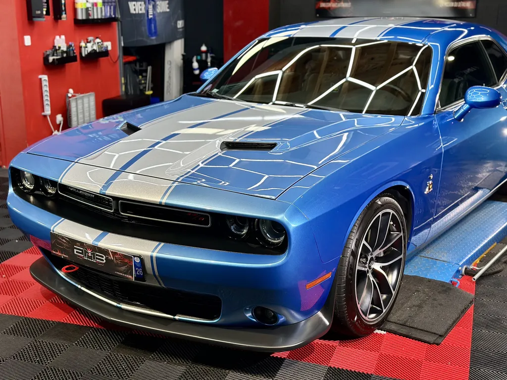 Traitement céramique , detailing Dodge Challenger spécialiste sur Vaugneray 