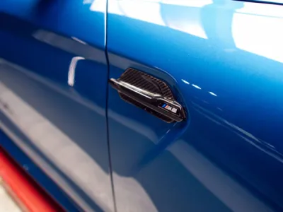 Gloss Obsession protège et sublime cette BMW M2 avec un film de protection PPF XPEL, assurant un éclat durable et une finition haut de gamme