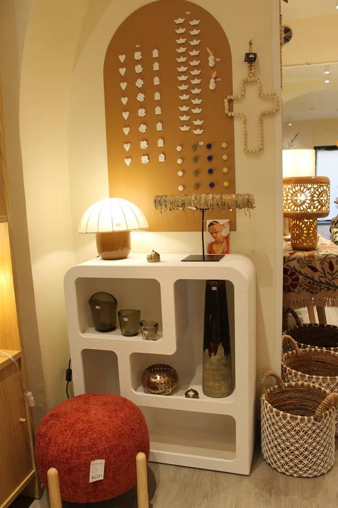 Acheter une console blanche texturée et du petit mobilier design pour votre entrée à Arles proche de Beaucaire chez Maison Sabrina