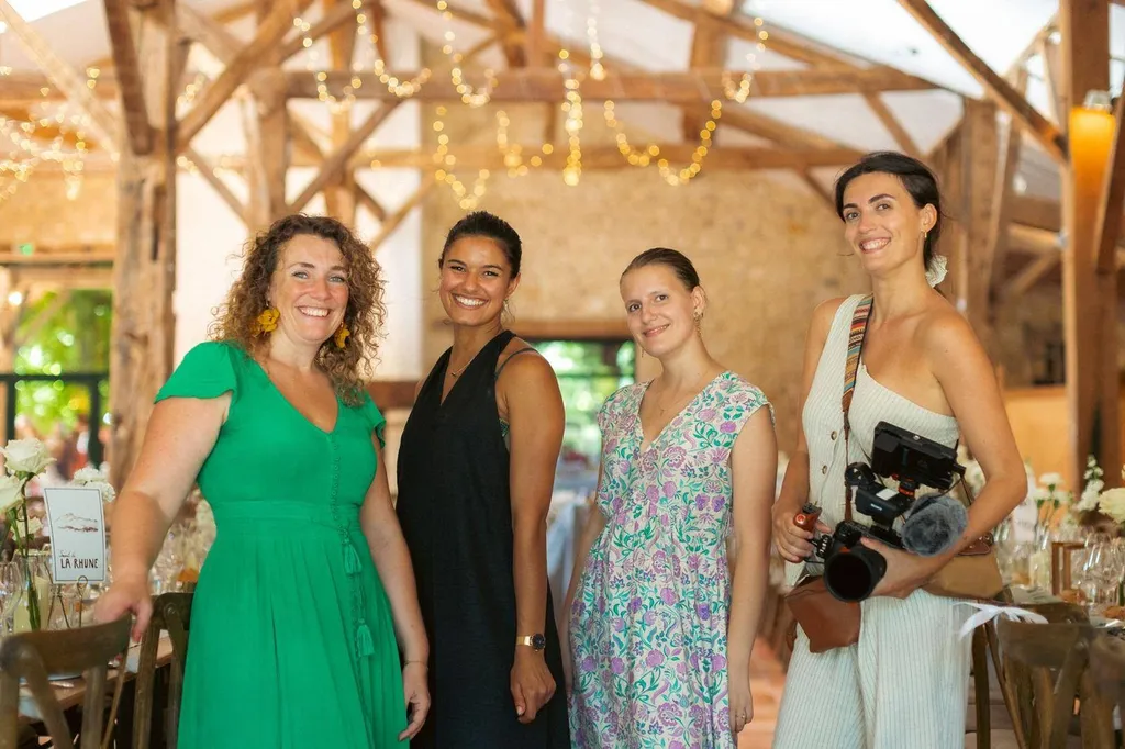 Coordination jour J de mariage à Bordeaux : vivez votre journée en toute sérénité avec un accompagnement durant tous les préparatifs de votre mariage et une coordination de votre mariage sur mesure - Les Mariages de Mademoiselle L - Crédit photo Florian F