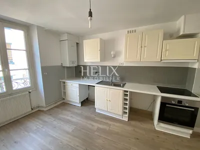 Saint Wandrille Le Pecq - Maison historique  de 242m² avec charme en excellent état général 