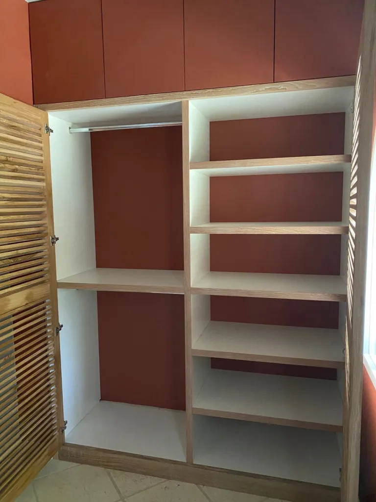 Fabrication de Placard sur mesure en bois à Arcachon
