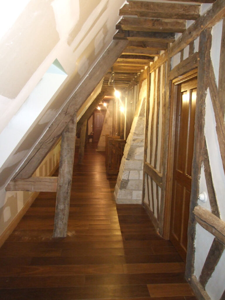 CHAUMIERE Entre PONT L'EVEQUE et CORMEILLES