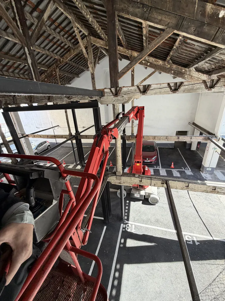 Pose de filet anti-pigeon