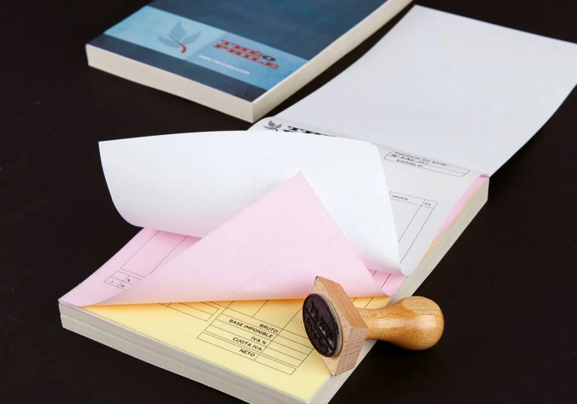 graphisme et impression de feuillets autocopiants  