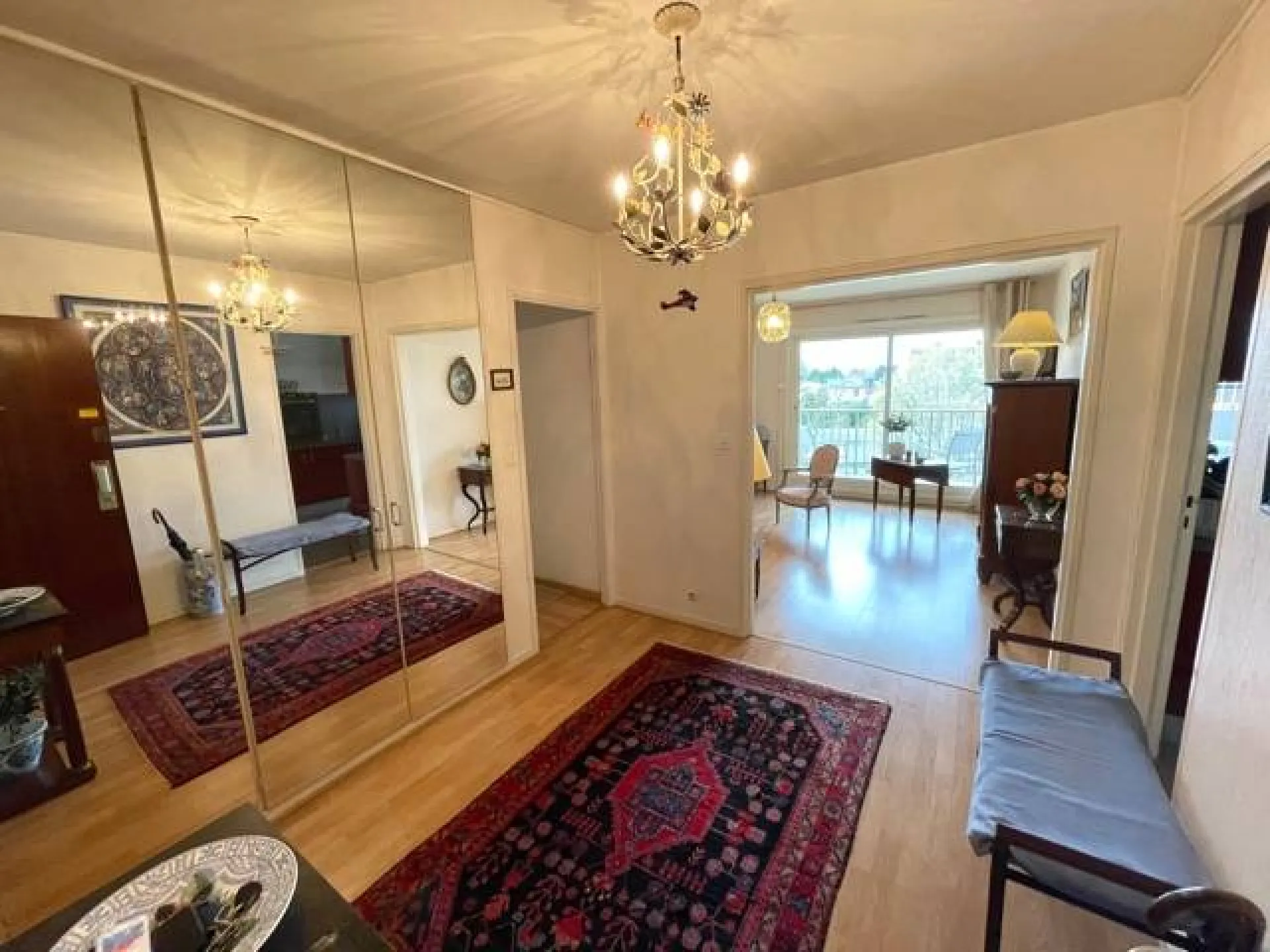 Appartement T5 dans résidence avec parking privatif  bordeaux caudéran