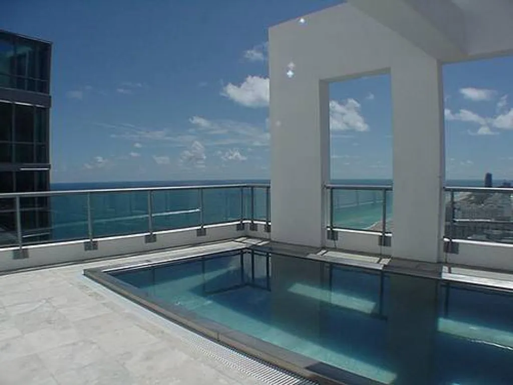 TADELAKT TERRE DU MONDE AU PENTHOUSE APOGEE A MIAMI BEACH
