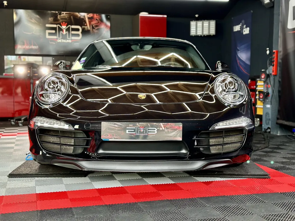 protection contre les rayures impacts film de protection PPF Lyon traitement céramique carosserie Porsche 911