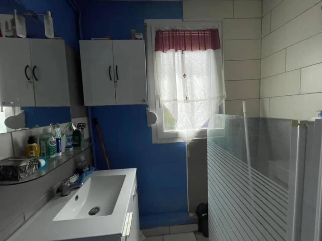 A  vendre pavillon plain-pied avec dépendance sur la commune de ST ETIENNE DU ROUVRAY 76800