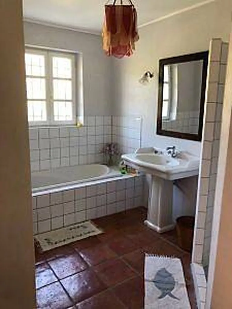 Acquérir une maison d'une surface de 250 m2 à cotignac 83570