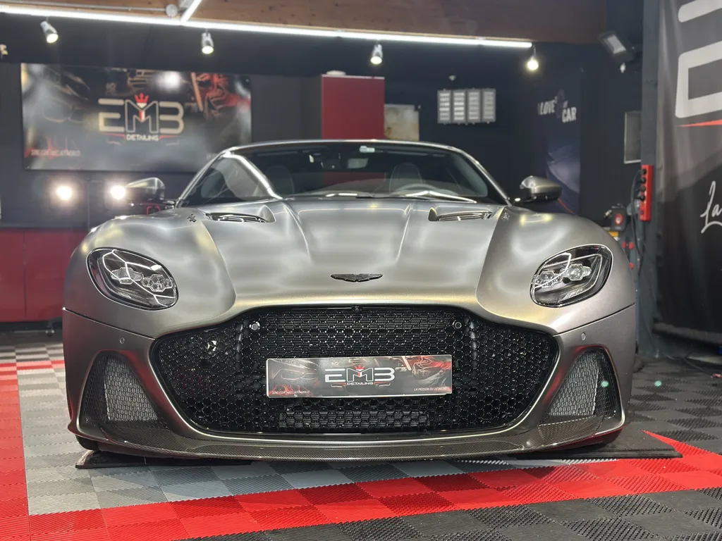 PPF complet sur Aston Martin DBS matte chez EMB Detailing proche Villefranche sur Saône 