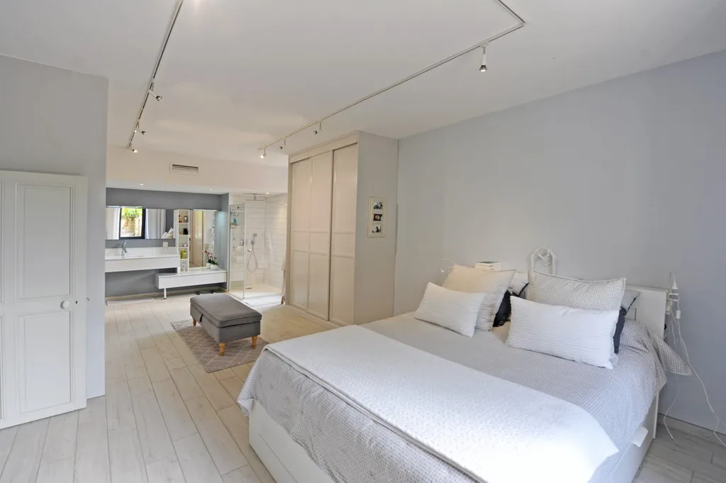 Pernes les Fontaines, Mas en pierres rénové avec piscine à proximité d'un village   