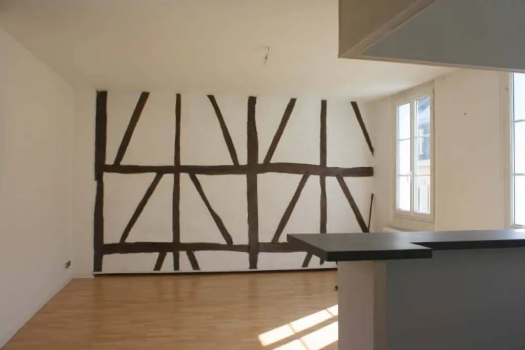Situé au 16 rue Jean Revel à Rouen