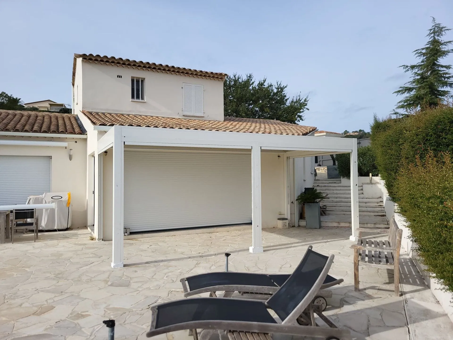 Installation d'un pergola bioclimatique
