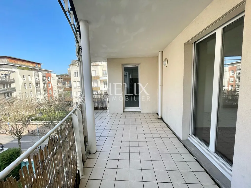 Une terrasse en location à Saint-Germain-en-Laye heliximmobilier.com
