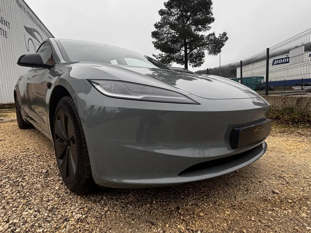 Full covering Tesla dans le Var 