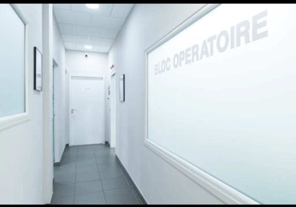 spécialiste changement de toutes les dents par des implants