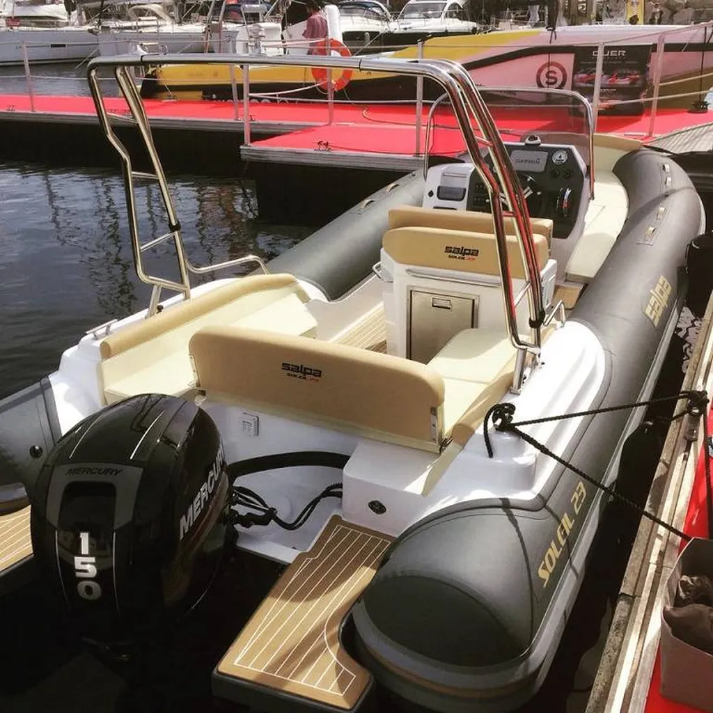 Soleil 23 semi-rigide pà moteur en vente à Toulon