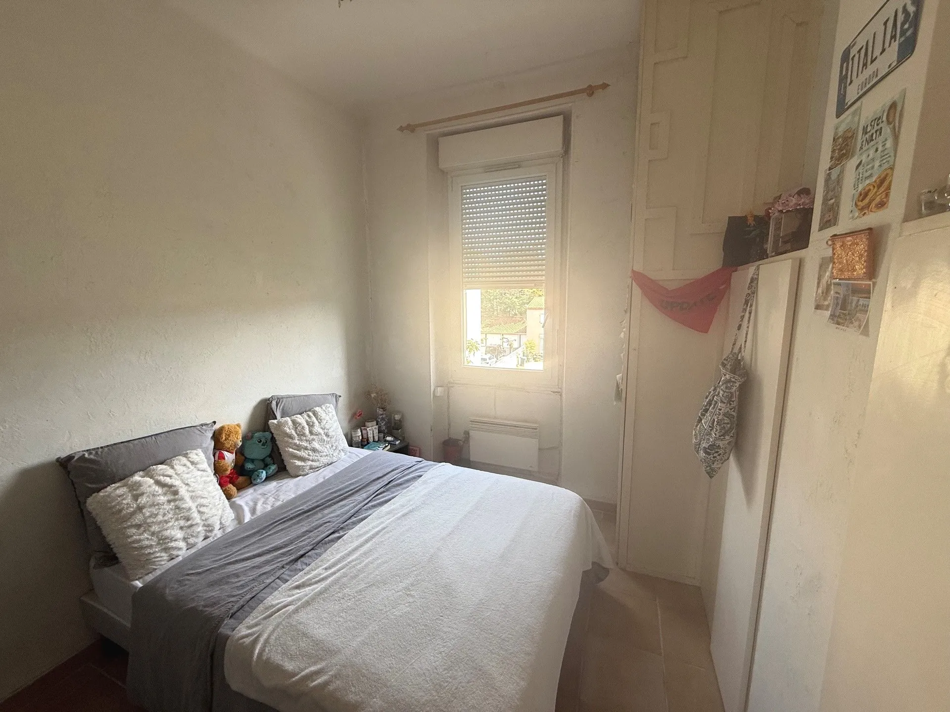 A vendre dans le centre du village de Roquefort la Bédoule appartement de 54m² à rénover