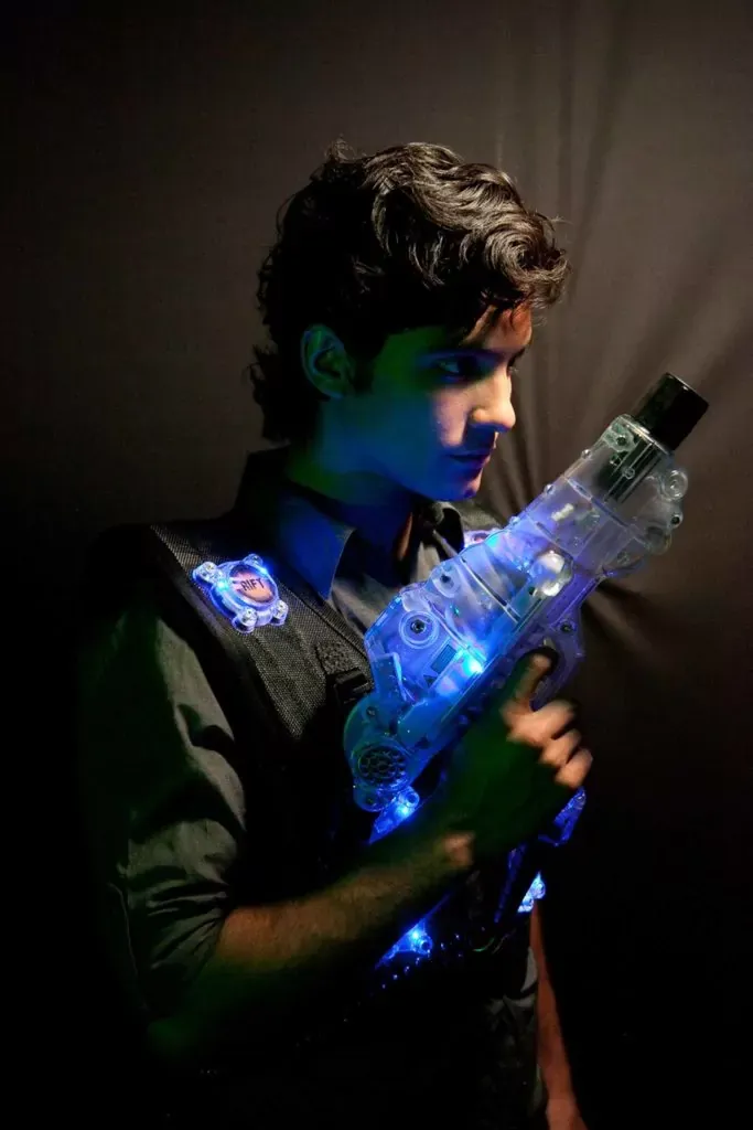 Organiser un EVG ou EVJF avec défis laser game et planches apéritives locales à Manosque