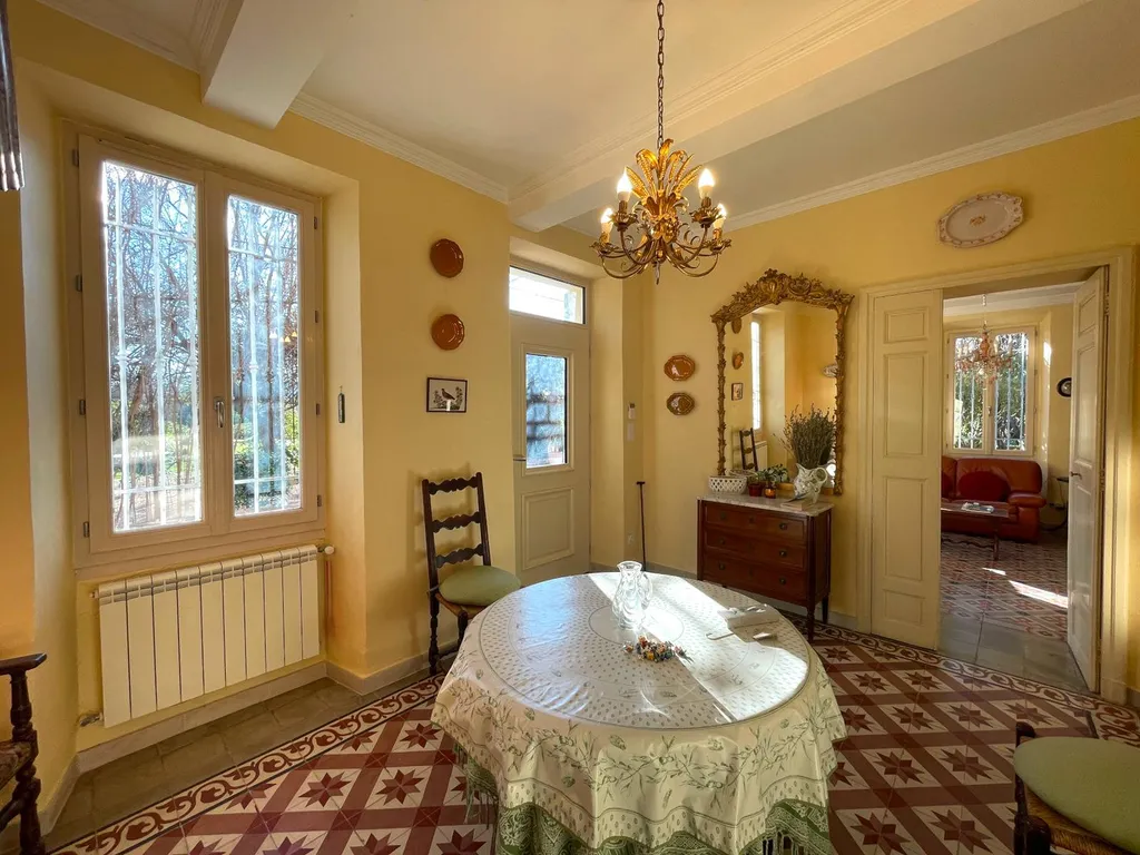 Vaucluse : Maison de maître début XIXème siècle avec vue remarquable à vendre à Carpentras   