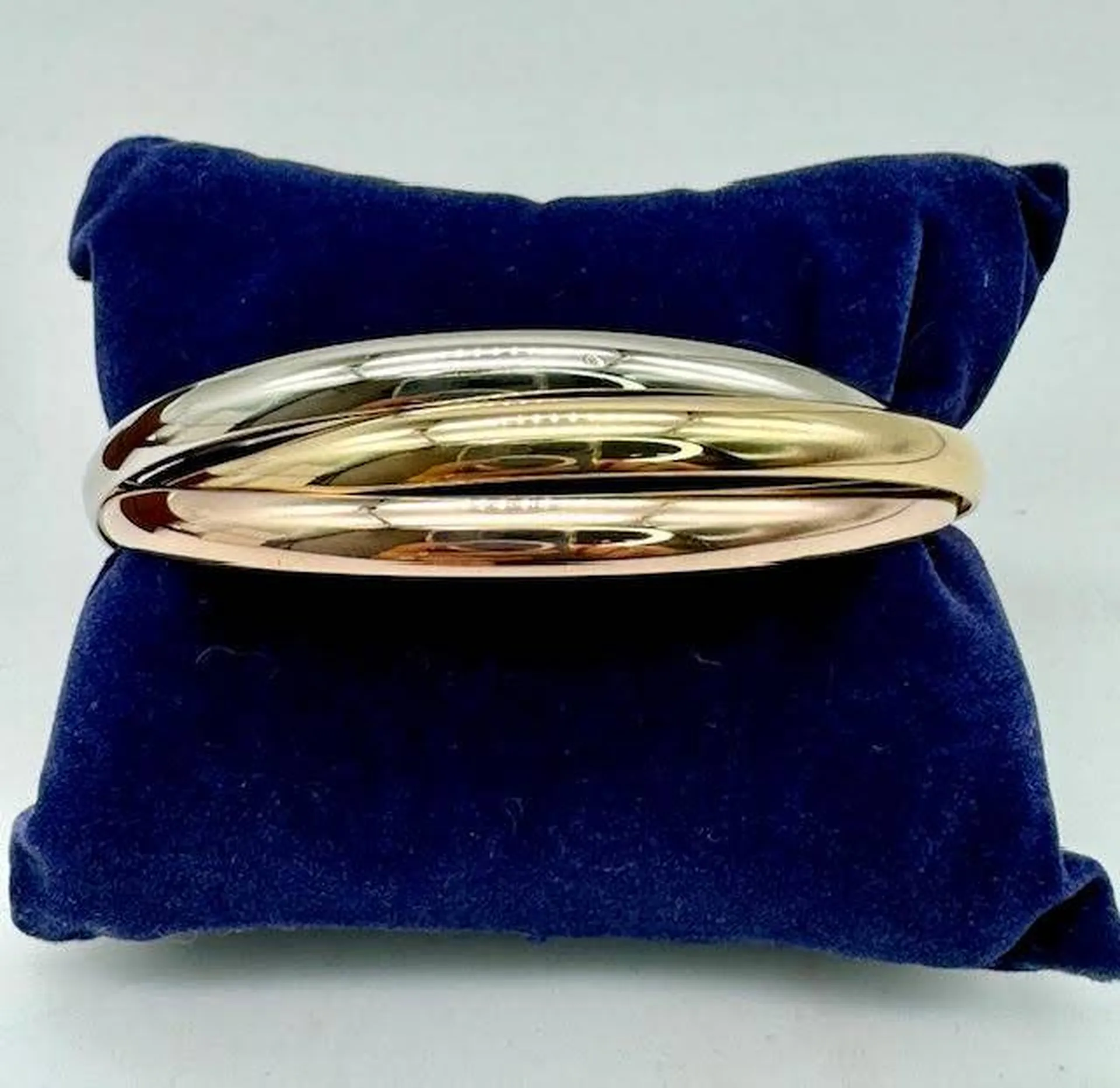 Symbole de Raffinement : Le Bracelet 3 Joncs Trois Ors à La Teste de Buch chez Or Ligne