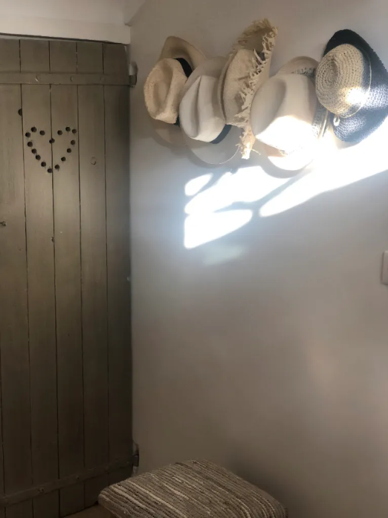 Restauration de qualité à Roussillon pour un bastidon de hameau de charme