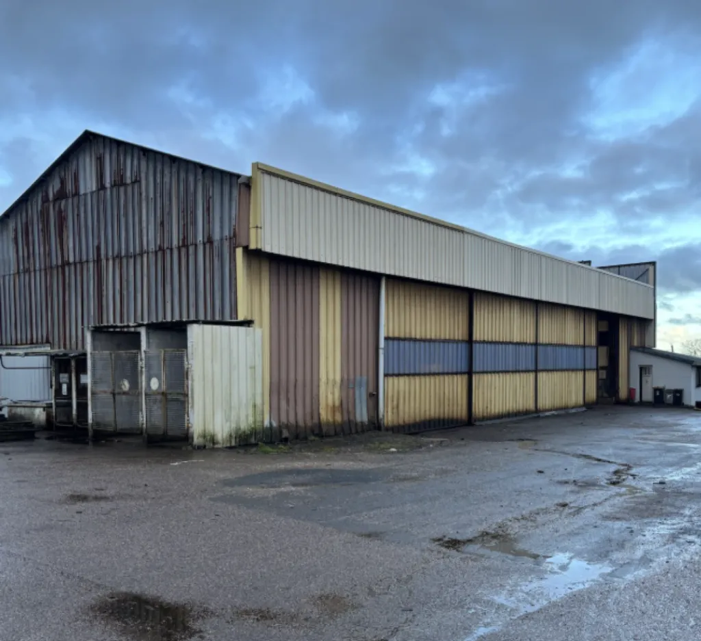 SAINT ROMAIN DE COLBOSC - LOCAUX D'ACTIVITES DE 1 250 m²