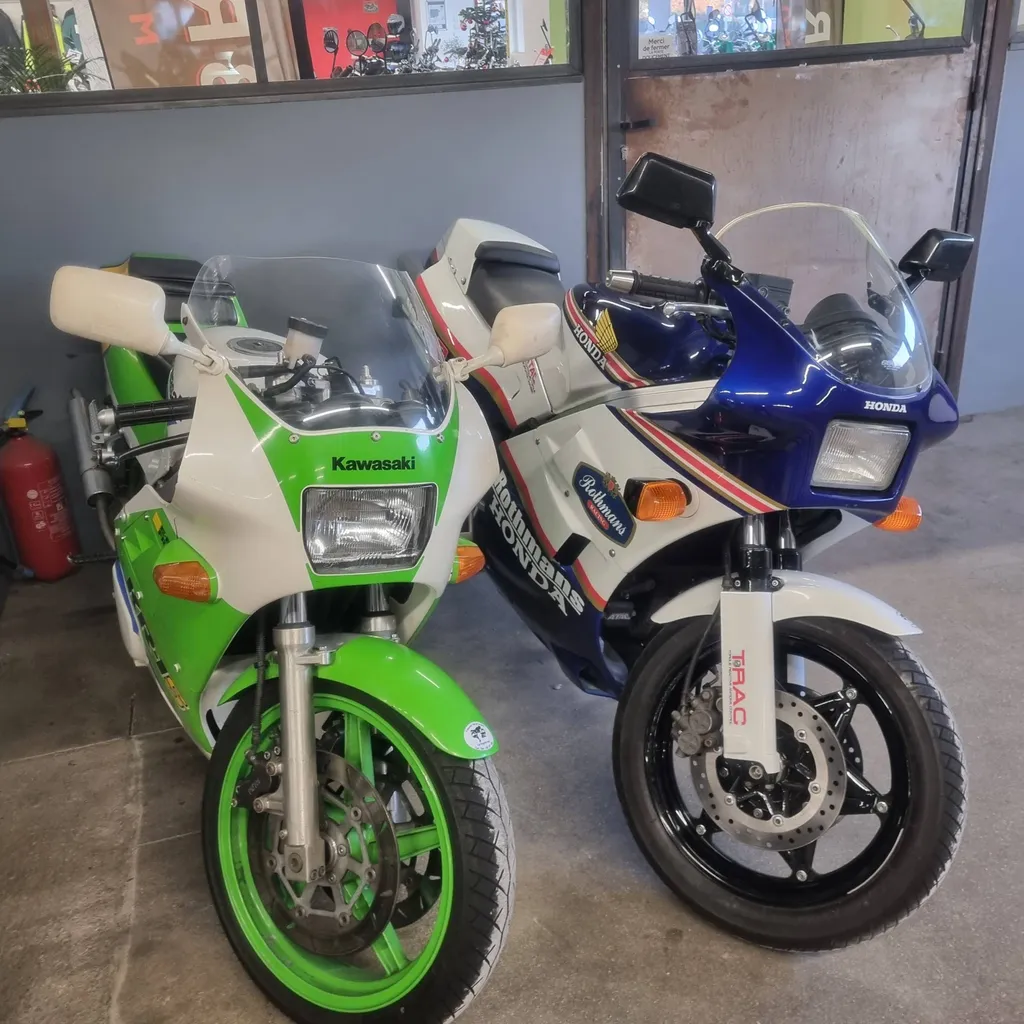 MOTO 2 TEMPS KAWASAKI KR1S VAR