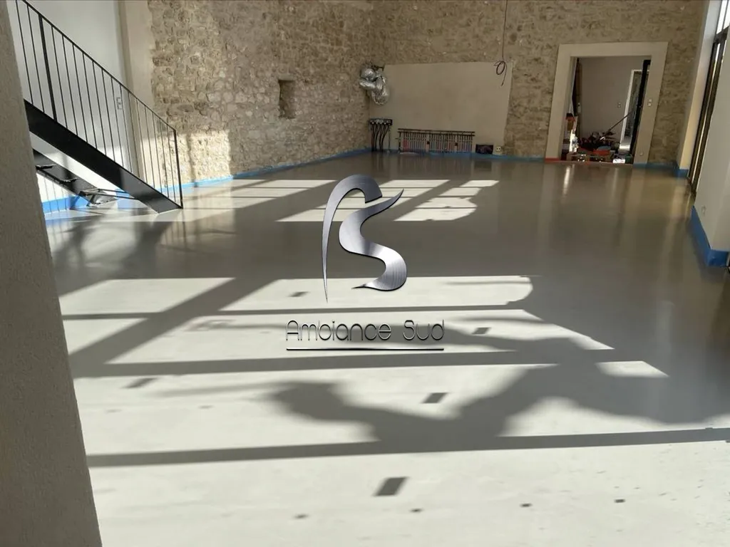 sol tendance moderne contemporain décoratif à Fréjus var 83