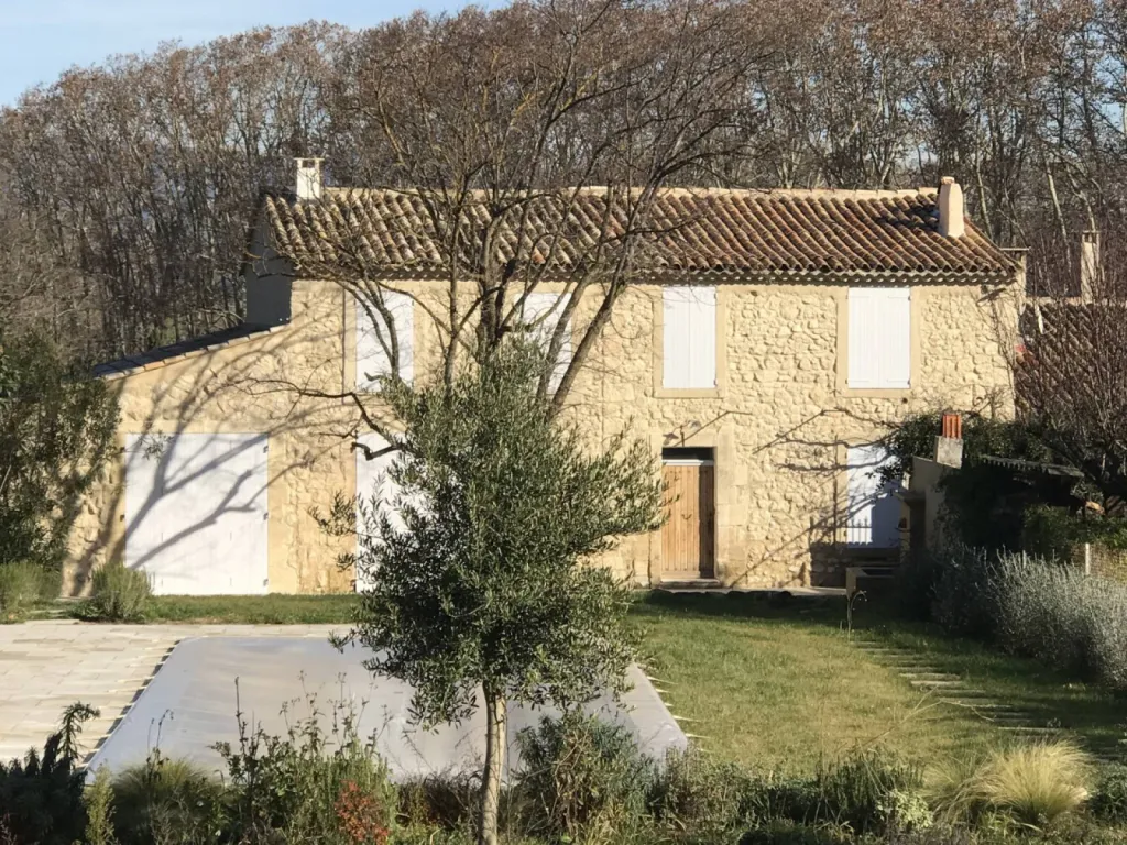 Rénovation d'une maison de ville avec piscine et jardin à La Roque d'Antheron proche d'Aix-en-Provence