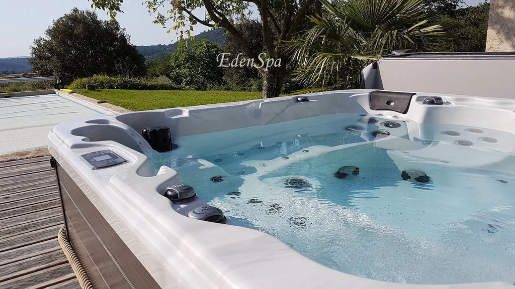 spa canada 5 places 2 allongees aix-en-provence