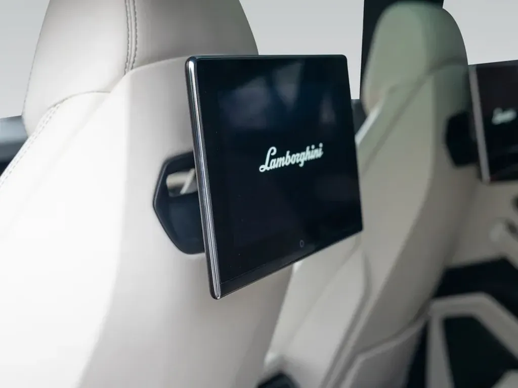 Écrans arrière passagers Lamborghini Urus SE multimédia luxe