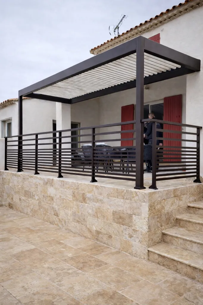 Mise en place de garde corps Kostum Modèle Loig sur Carry le rouet