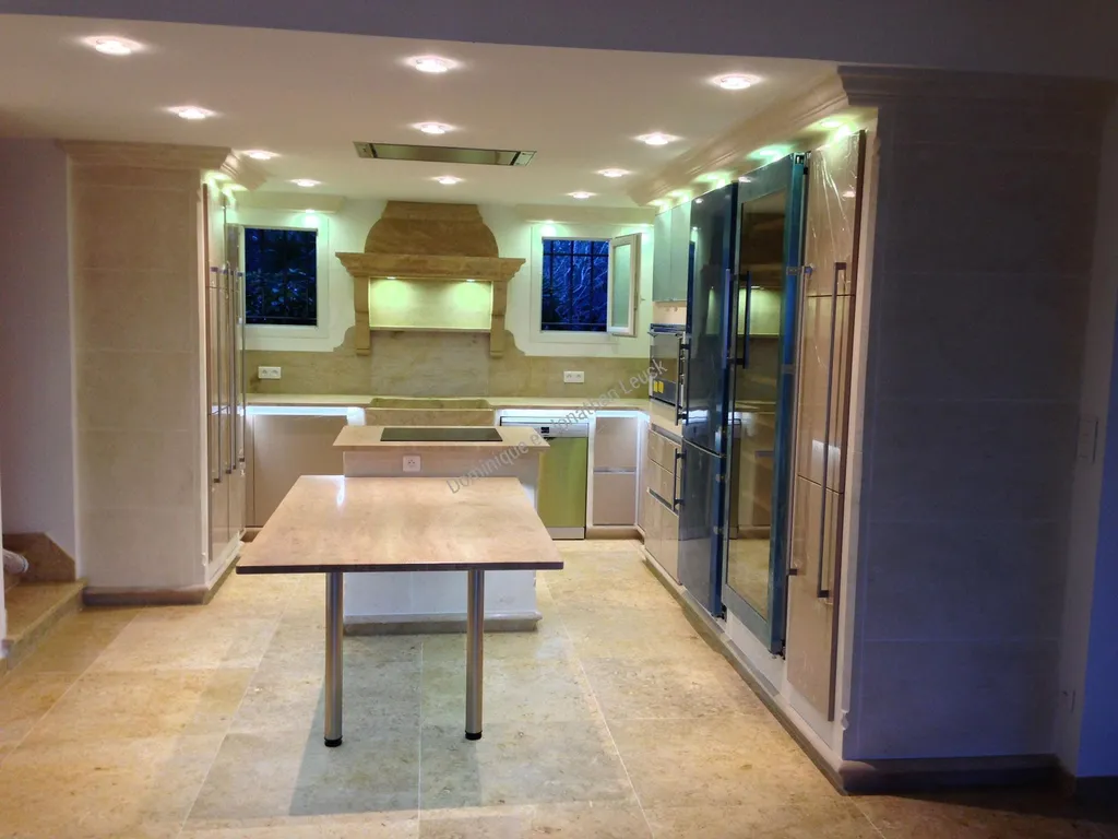 Cuisine complette avec meubles et électroménagé