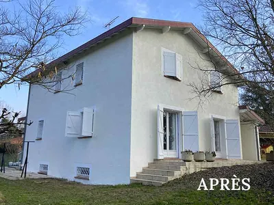 Ravalement de façade à Frouzins près de Toulouse par une entreprise spécialisée en rénovation des murs extérieurs de façon durable et professionnelle
