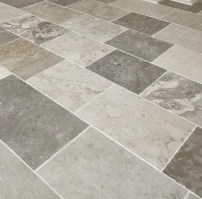 Dallage pierre 36 rue de Bourgogne à Paris, carrelage pierre naturelle de Dordogne.