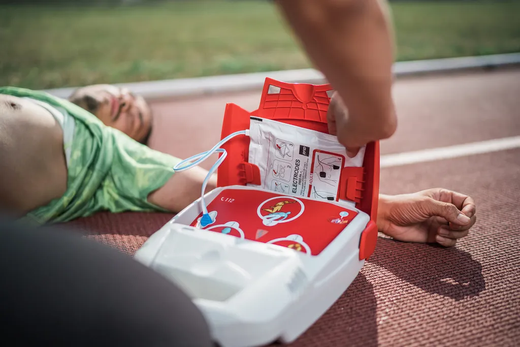 DEFIBRILLATEUR FRED PA-1 SCHILLER à MARSEILLE