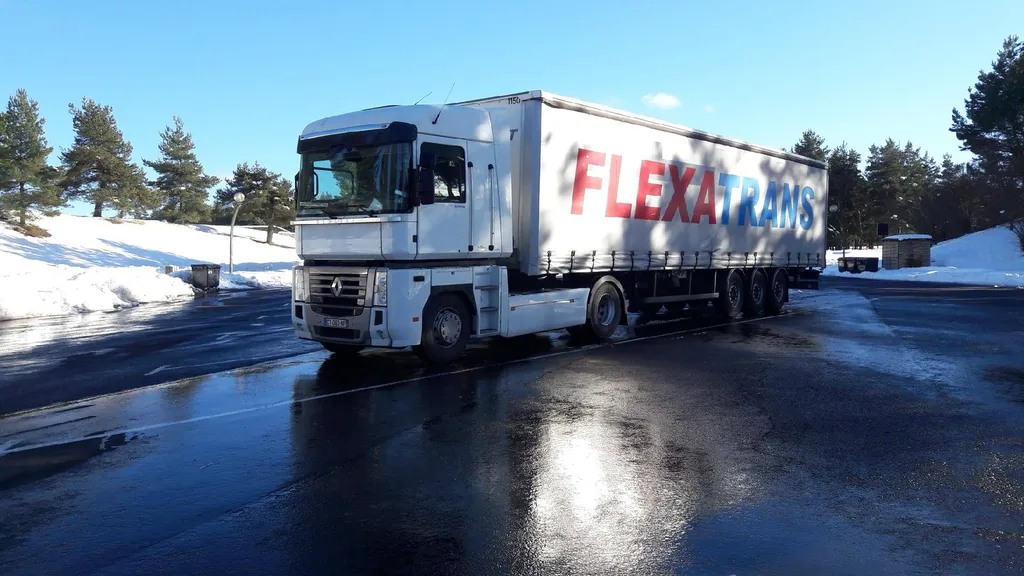Transporteur de marchandises toute l'année, Flexatrans