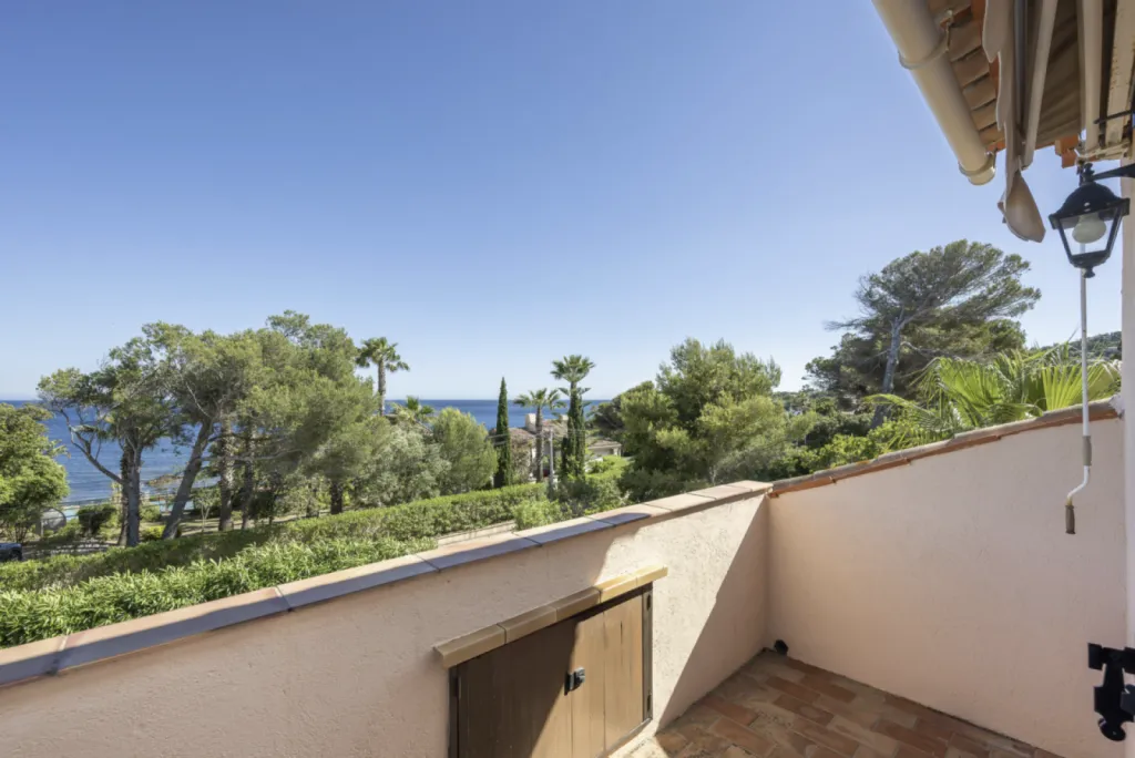 Villa 4 pièce(s) 3 chambre(s) 120 m² Roquebrune-sur-Argens (83380)