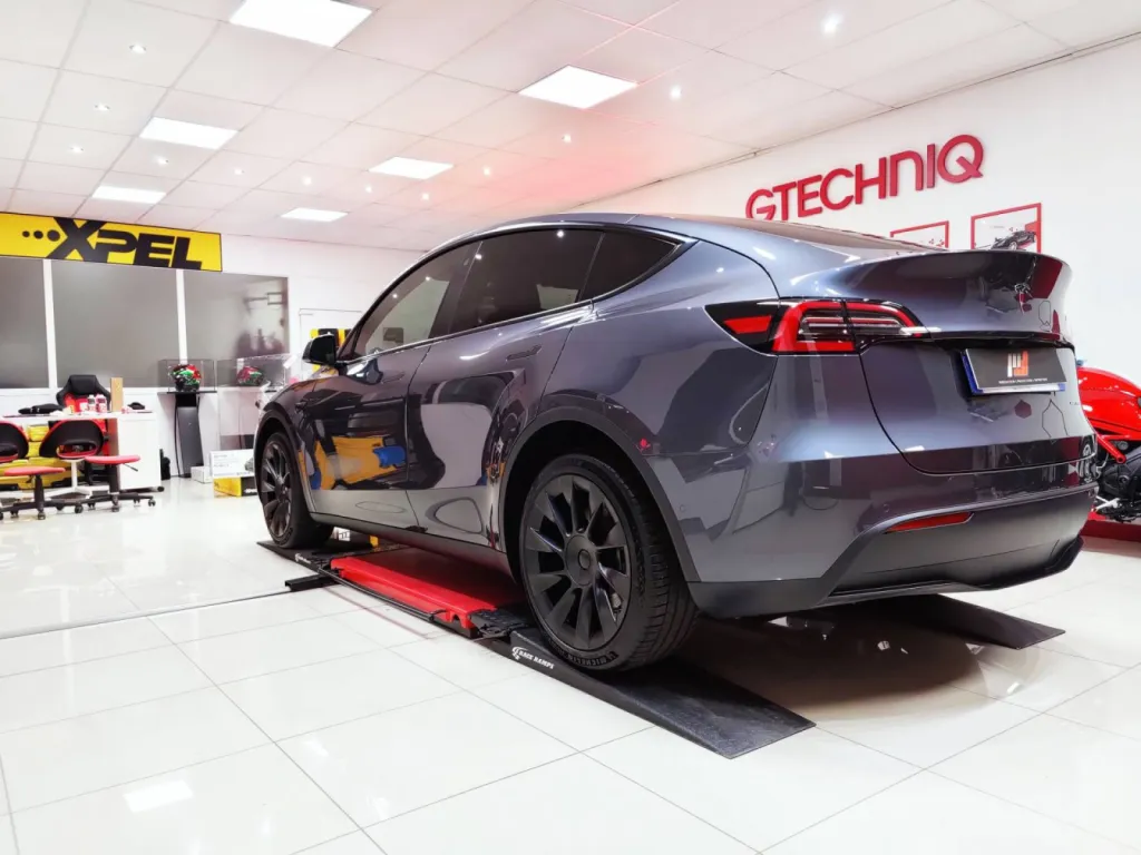 TESLA MODEL Y - PROTECTION PPF XPEL + CERAMIQUE GTECHNIQ A VALENCIENNES