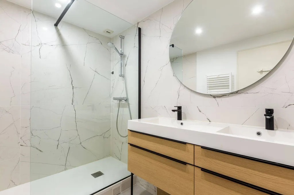 A vendre en dernier étage Triplex familial avec terrasses et 5 chambres - Gare des vallées / La Garenne Colombes 92250