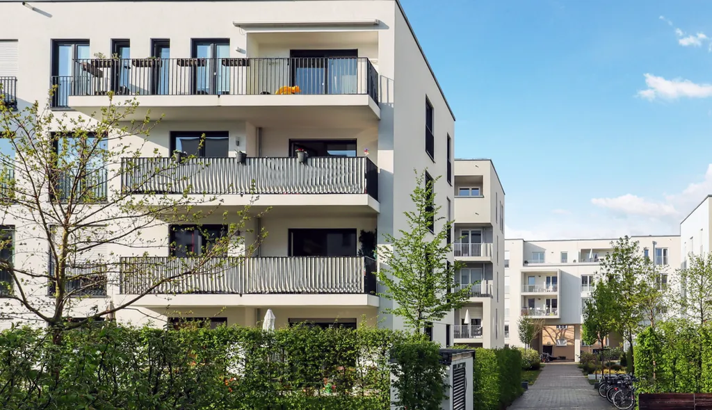 Construction de 21 logements sociaux collectifs situés rue A. Bérard à Ambérieu-en-Bugey (Ain), destinés à proposer une offre d’habitat accessible et performante.
