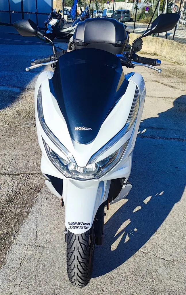 HONDA PCX 125 DU 09/2018 AVEC 26000 KM.