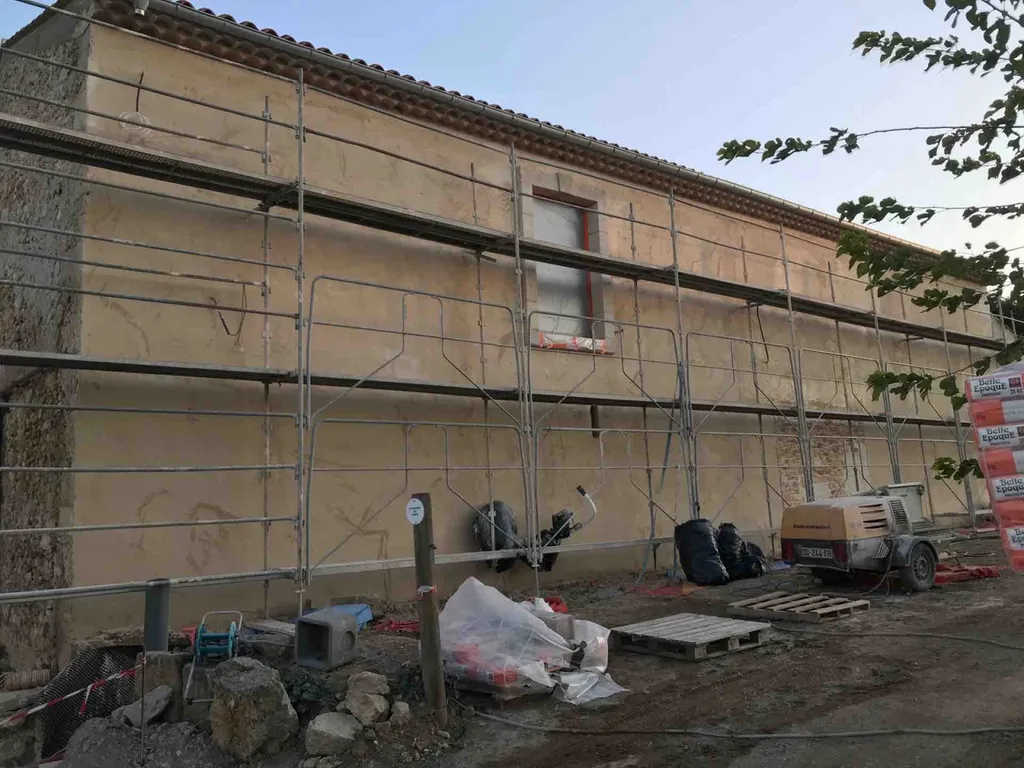 Rénovation en Pierre taillée sur ancien  Domaine viticole entre Vendres et Lespignan proche de Béziers 