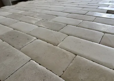 Pavés Limoges – FRANCEPIERRE : Pavés Antica & Montignac en Pierre Naturelle pour Aménagements Extérieurs Haut de Gamme