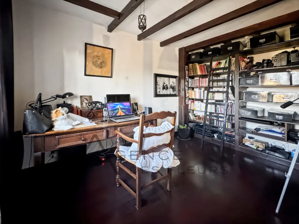 À vendre, joli pavillon de 1985 de 110 m² sur un terrain de 282 m² situé à Saint-Pierre-les-Elbeuf